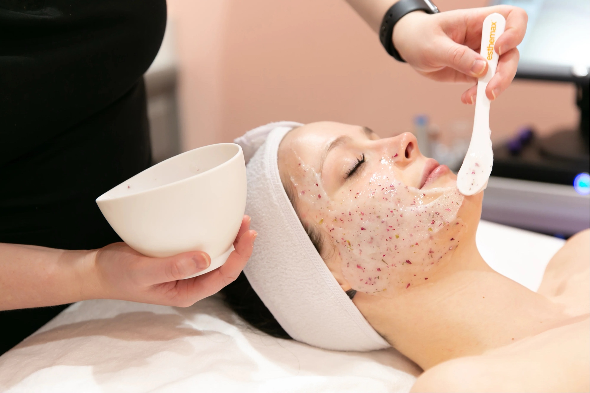 Goji Facial With Hydra Mask at Tu Es Belle Spa Houston