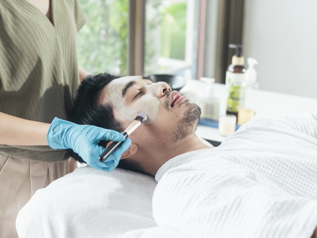 Microneedling with hyaluronic acid and peptides at Tu Es Belle Spa Houston